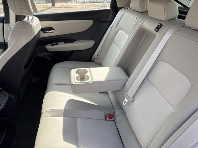 Used 2024 Nissan Ariya AWD image 30