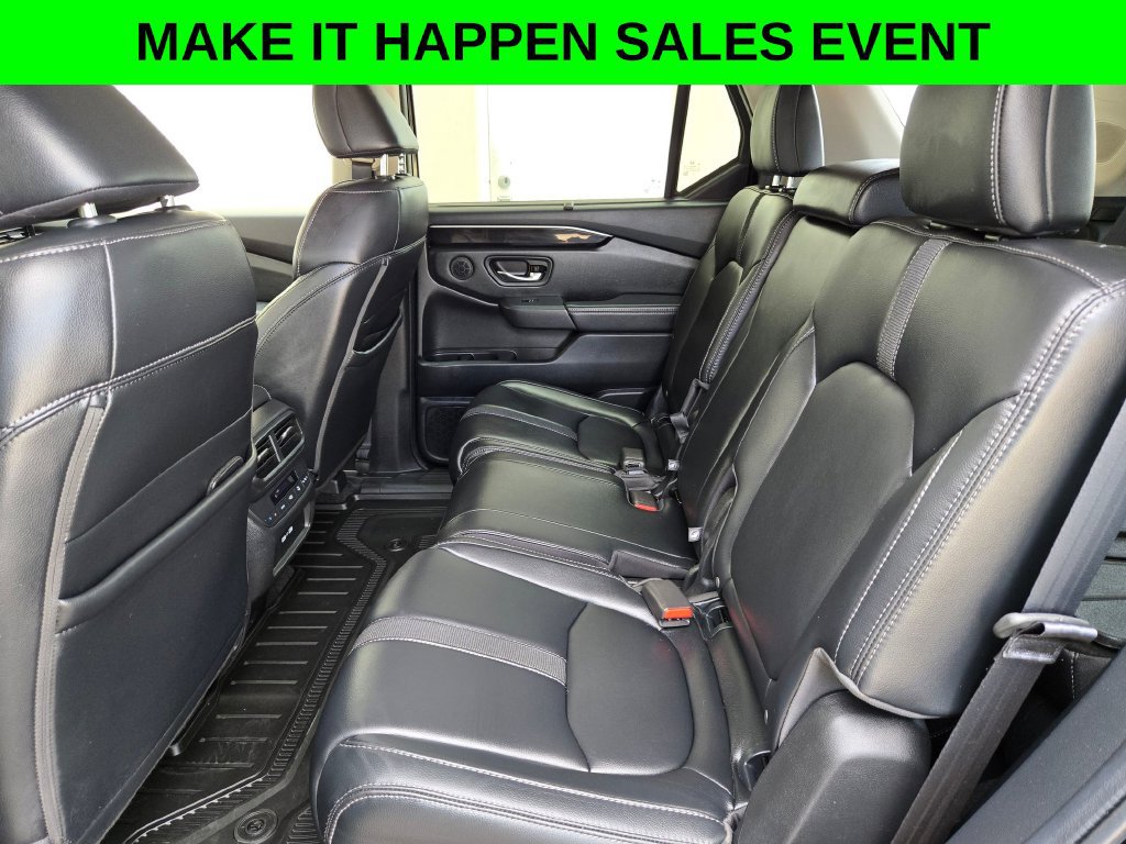 Used 2023 Honda Pilot Touring image 15
