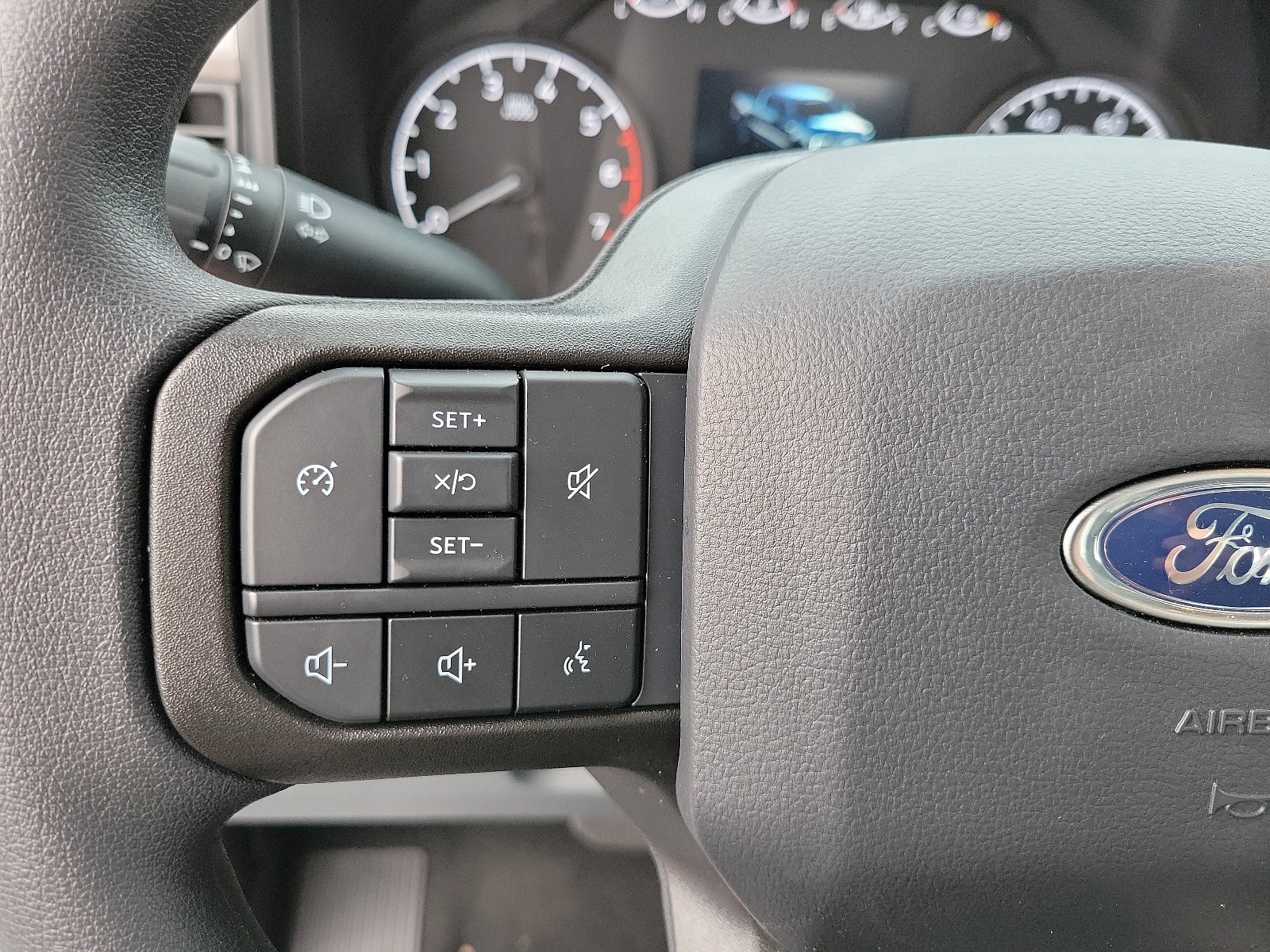 New 2023 Ford F350 XL w/ STX Appearance Package AWD/4WD image 5
