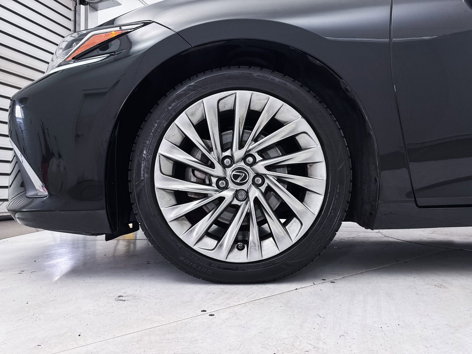 Used 2019 Lexus ES 350 Luxury w/ Accessory Package FWD image 14