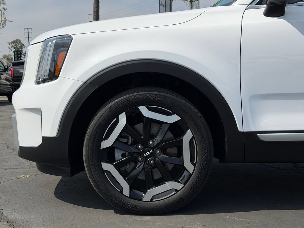 Used 2023 Kia Telluride S w/ S Sunroof Package FWD image 9