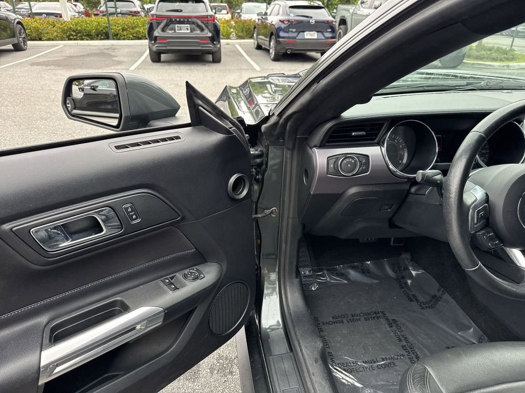 Used 2016 Ford Mustang GT w/ Black Accent Package RWD image 17