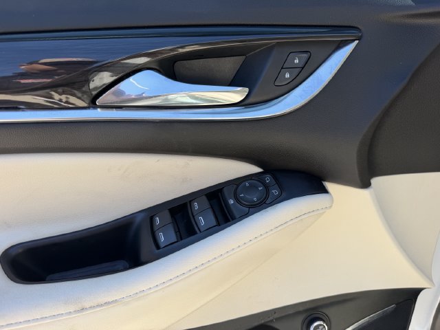 Used 2023 Buick Enclave Essence w/ Experience Buick Package FWD image 11