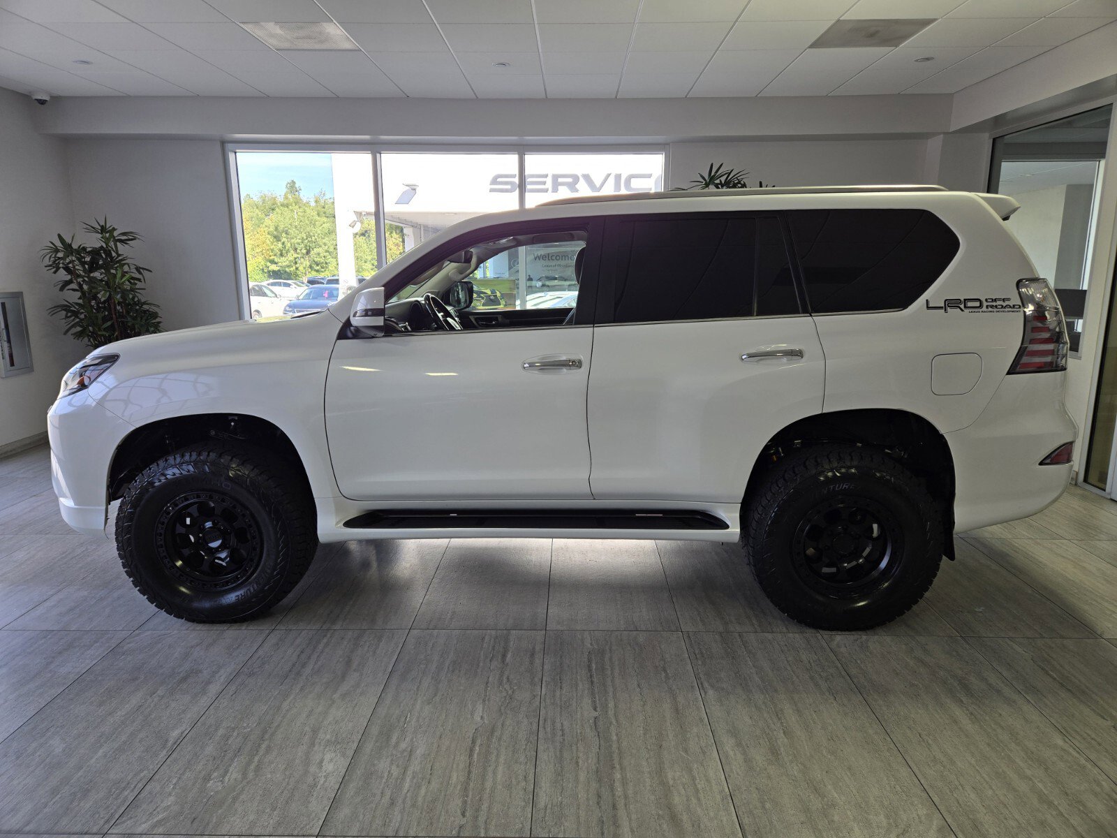 Used 2020 Lexus GX 460 Premium image 2