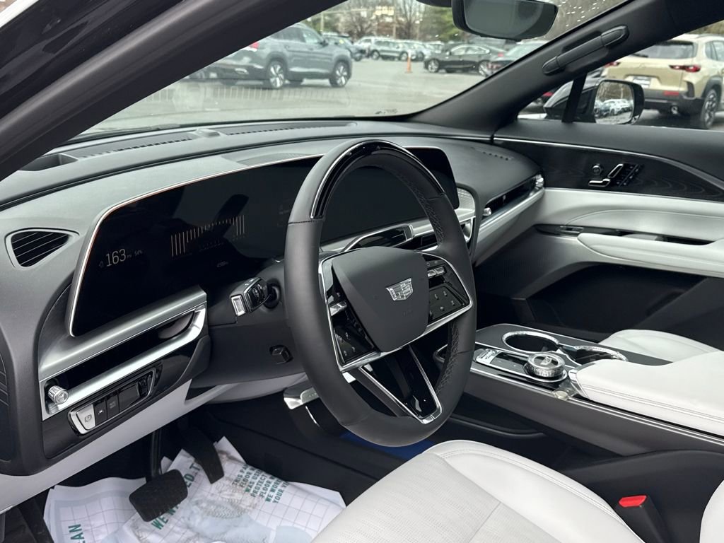 New 2026 Cadillac Lyriq Premium Luxury image 6