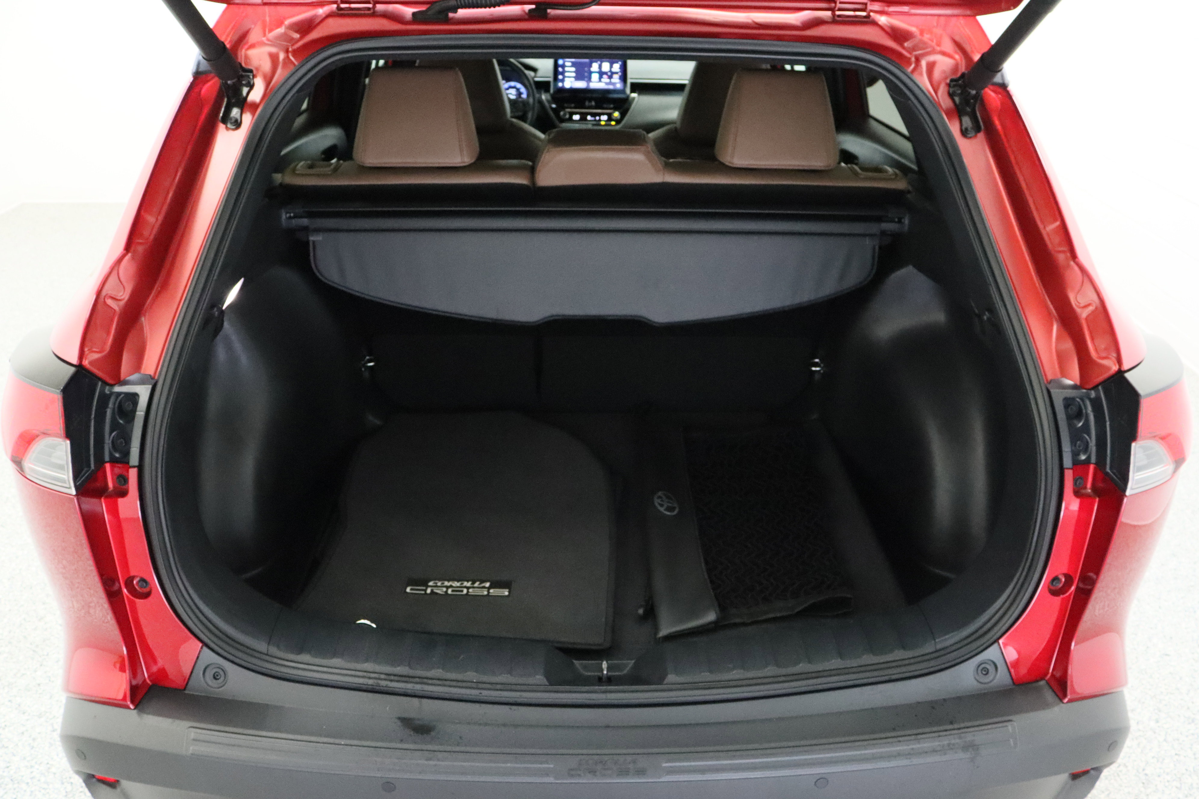 Certified 2026 Toyota Corolla Cross XLE w/ Convenience Package image 33