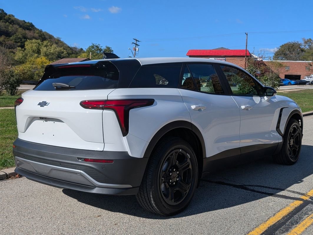 Used 2025 Chevrolet Blazer EV AWD Police image 10