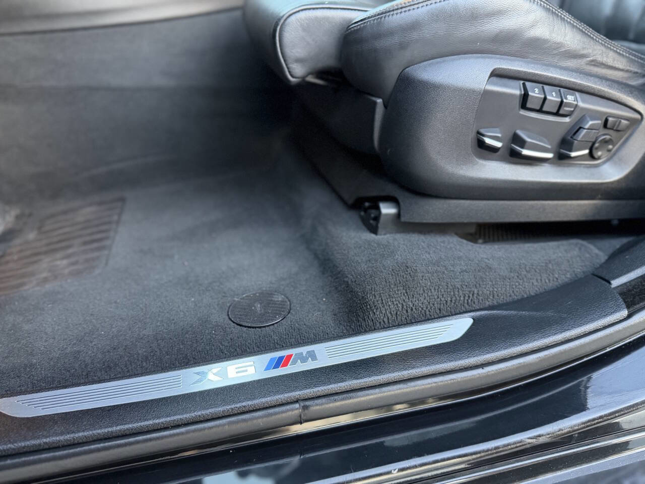 Used 2016 BMW X6 M Base AWD 4dr SUV image 34