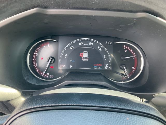 Used 2023 Toyota RAV4 LE image 9
