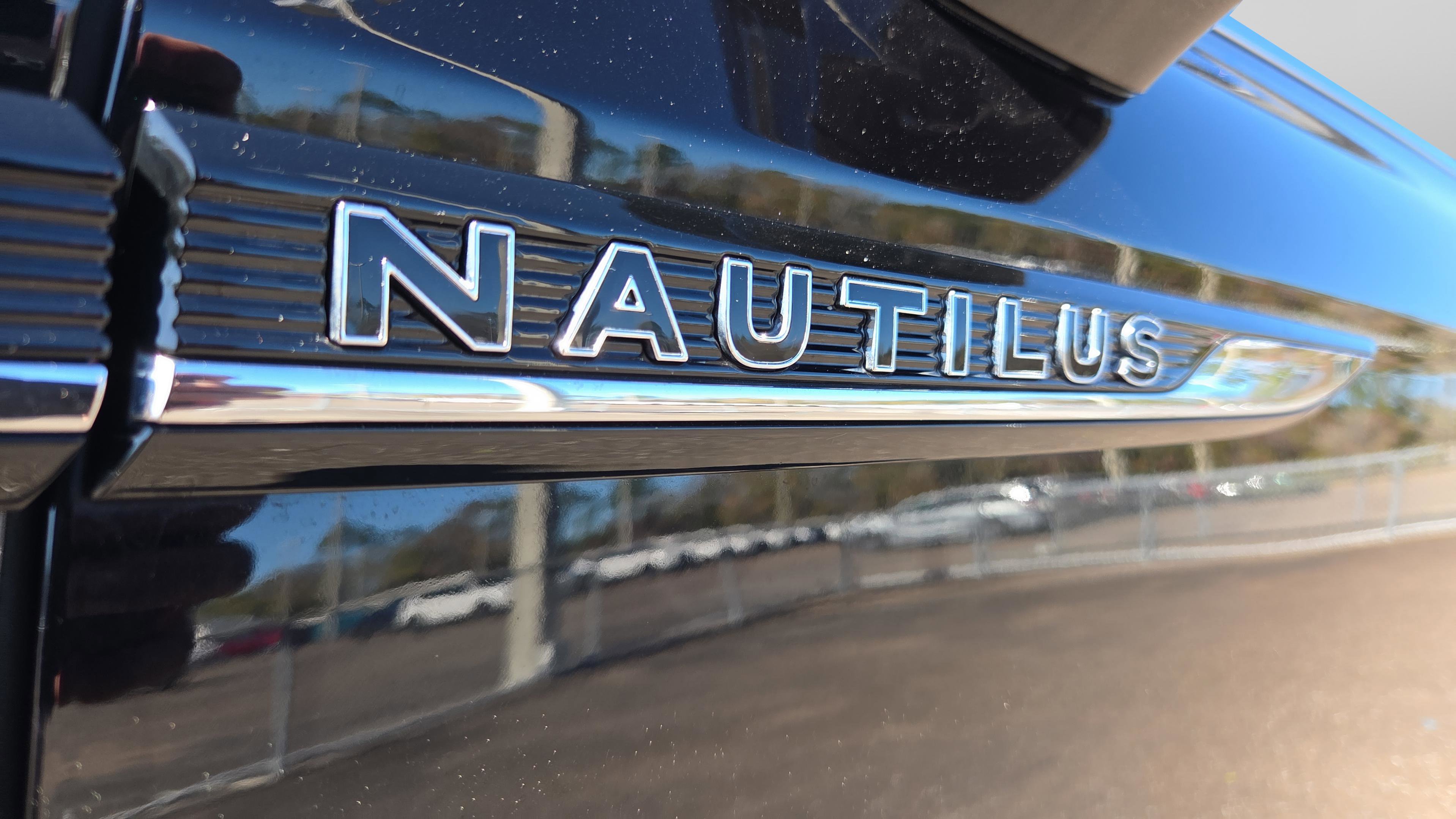 Used 2022 Lincoln Nautilus Black Label w/ Cargo Utility Package image 39