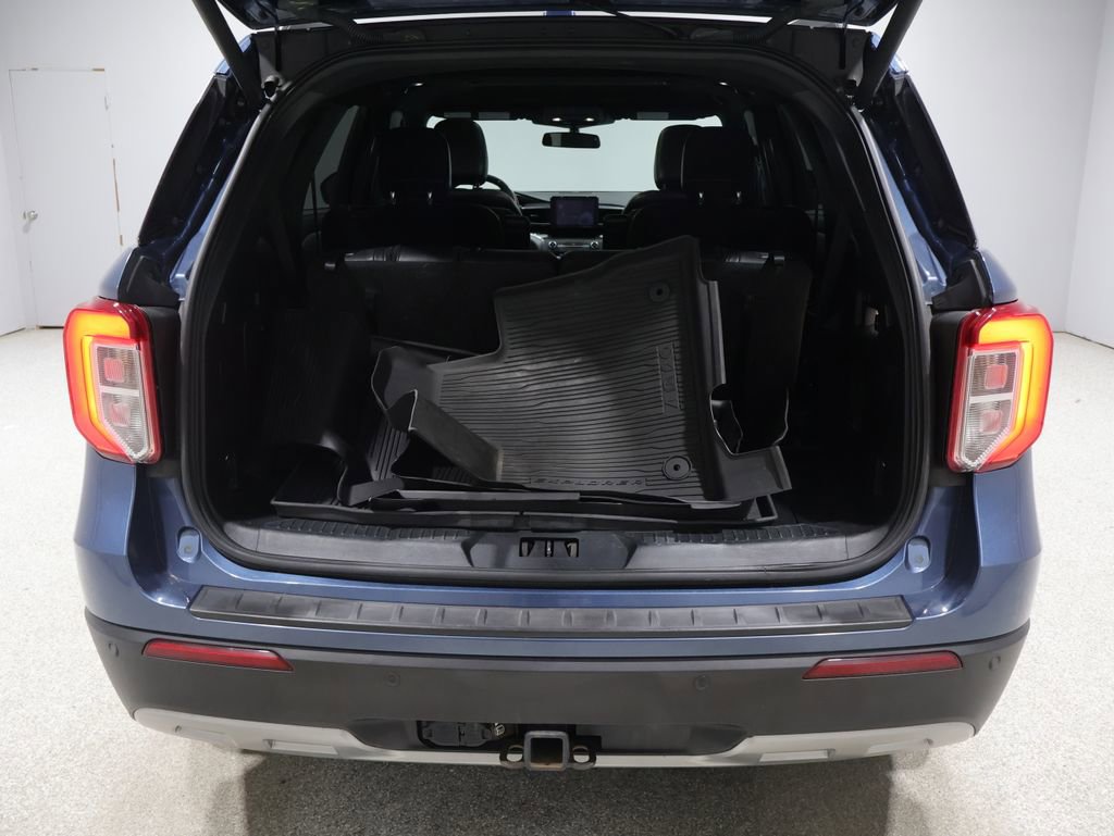 Used 2020 Ford Explorer XLT w/ Equipment Group 202A AWD/4WD image 21