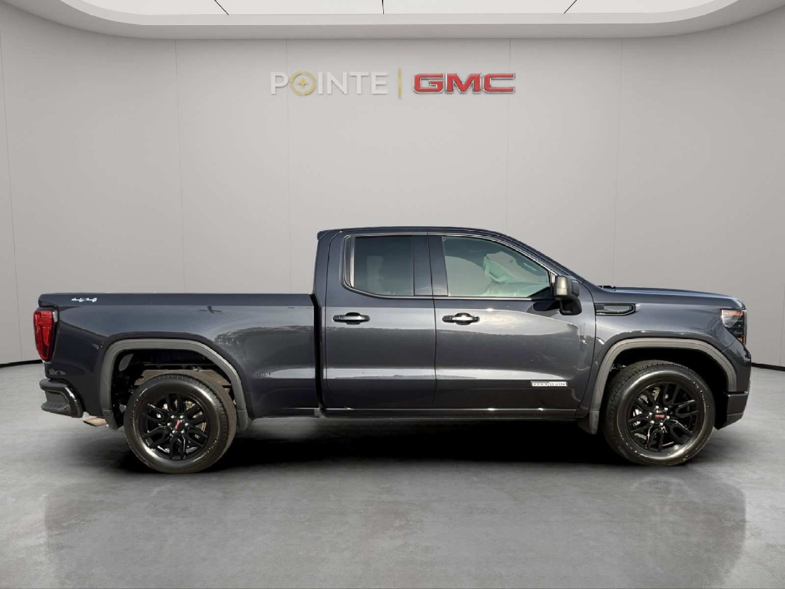 Used 2023 GMC Sierra 1500 Elevation image 2