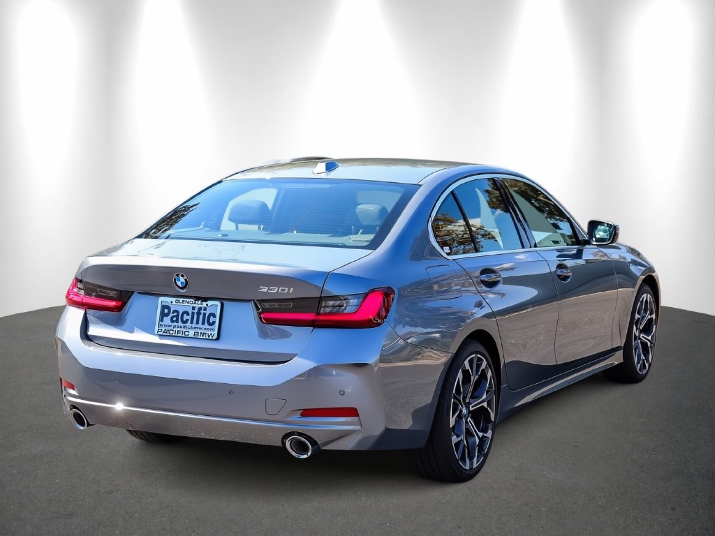 New 2026 BMW 330i Sedan w/ Convenience Package RWD image 6