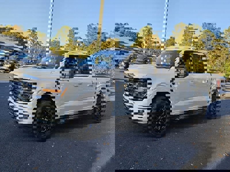 Used 2024 Ford F150 XLT w/ XLT Black Appearance Package image 3