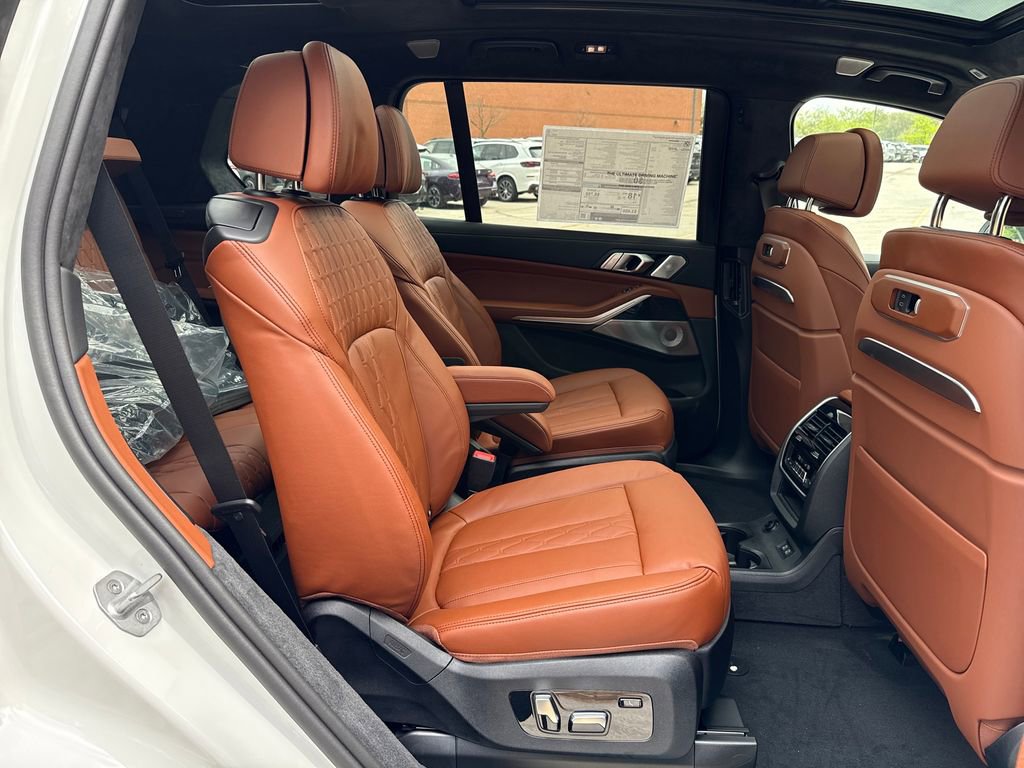 New 2026 BMW X7 M60i image 29