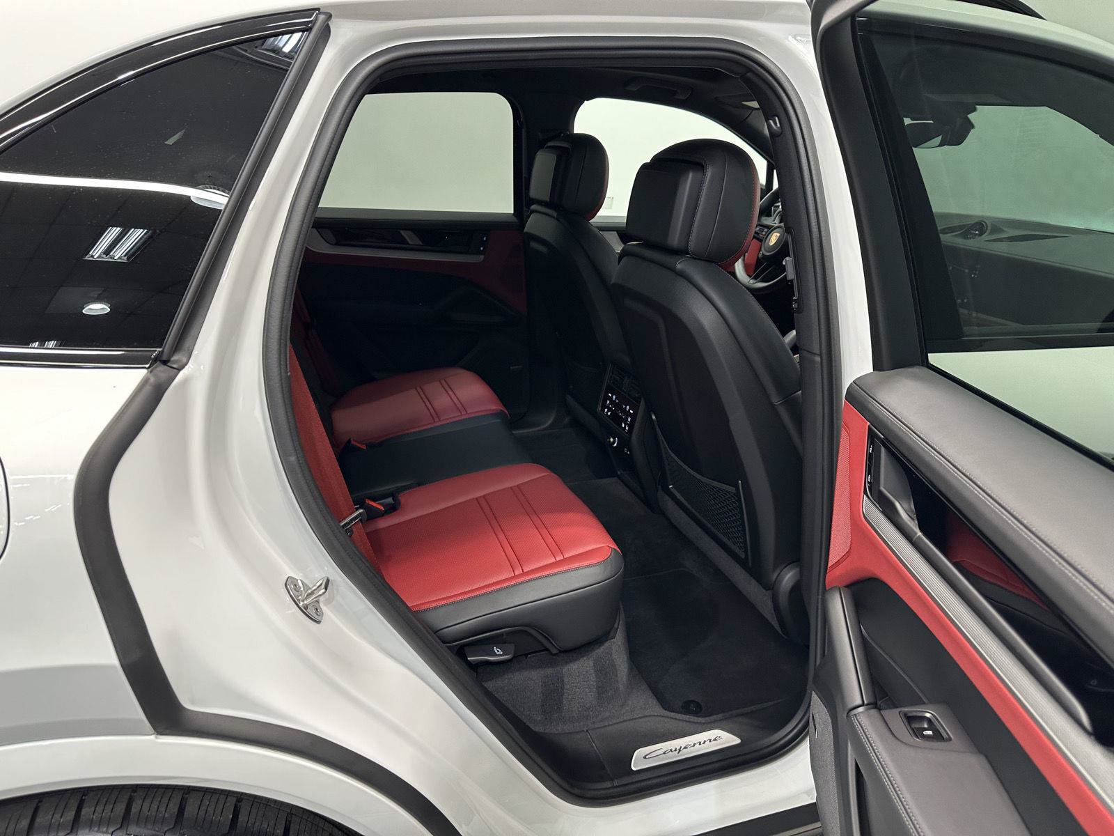 Certified 2026 Porsche Cayenne S AWD/4WD image 41