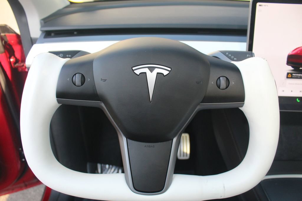Used 2025 Tesla Model Y Performance AWD/4WD image 18