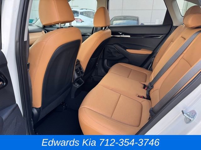 Used 2024 Kia Seltos EX image 17