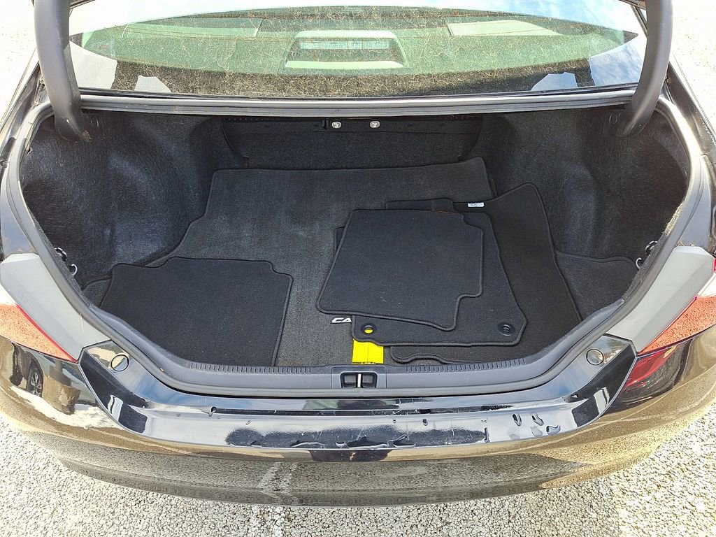 Used 2015 Toyota Camry LE image 28