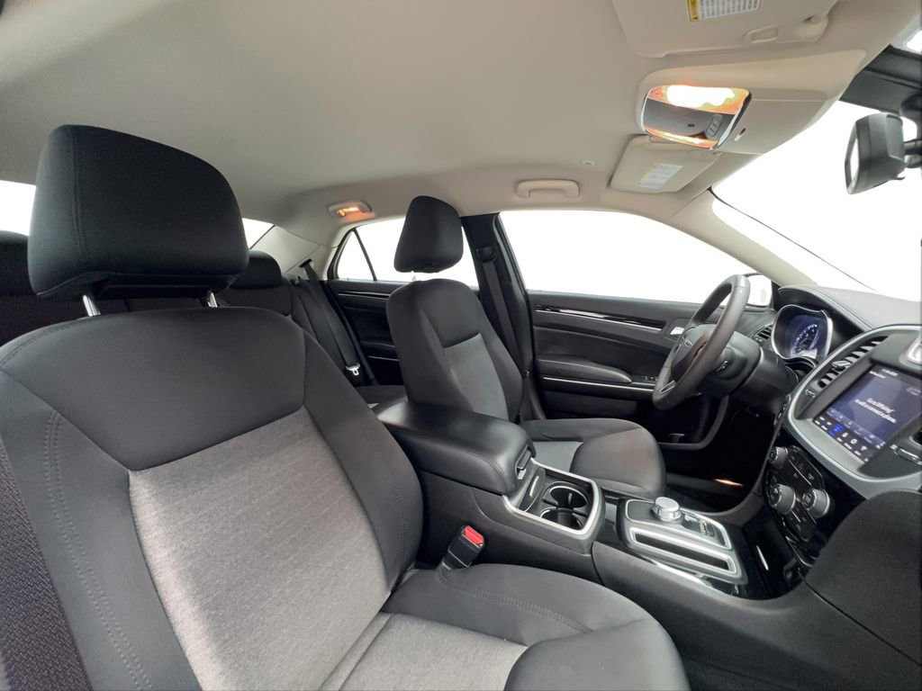 Used 2023 Chrysler 300 Touring w/ Sport Appearance Package RWD image 30