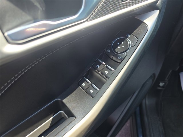 Used 2022 Ford Explorer XLT image 15