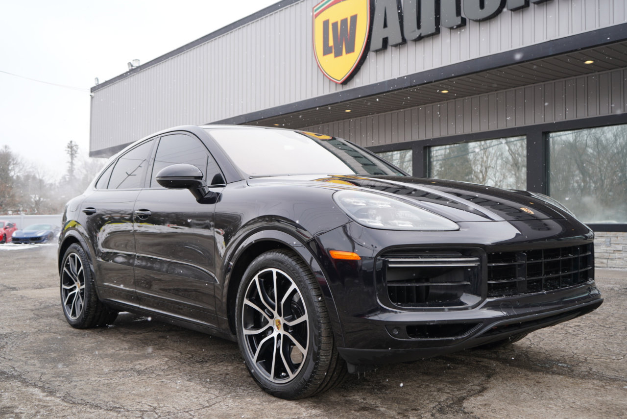 Used 2021 Porsche Cayenne Turbo image 3