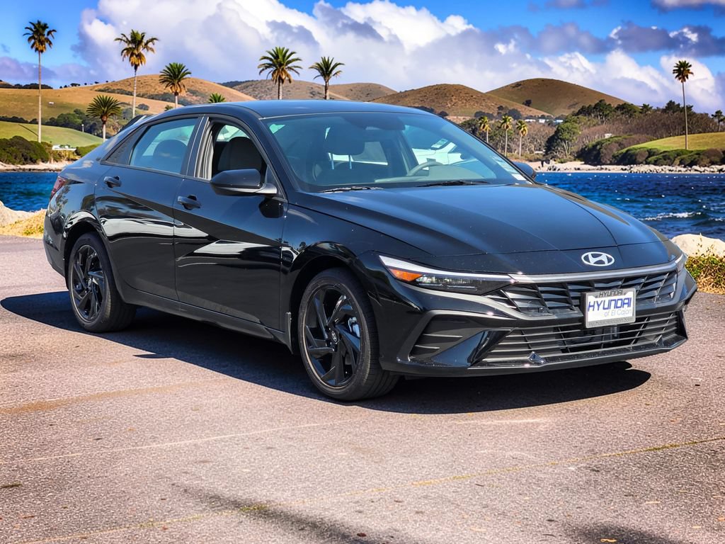 New 2026 Hyundai Elantra Sport FWD image 4