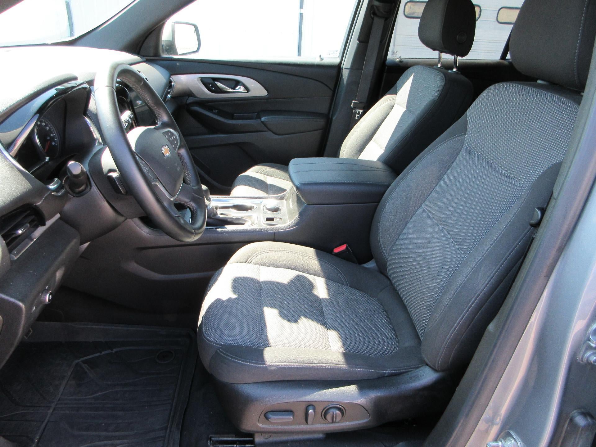 Certified 2023 Chevrolet Traverse LT w/ LPO, Floor Liner Package AWD/4WD image 9