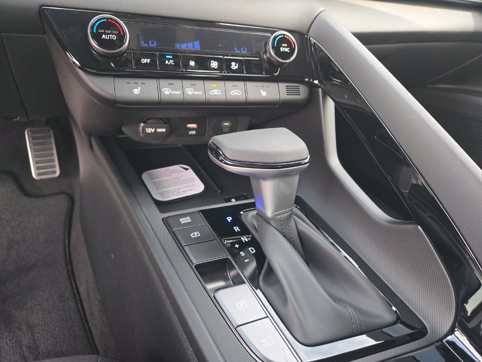 New 2026 Hyundai Elantra SEL Sport Premium FWD image 13