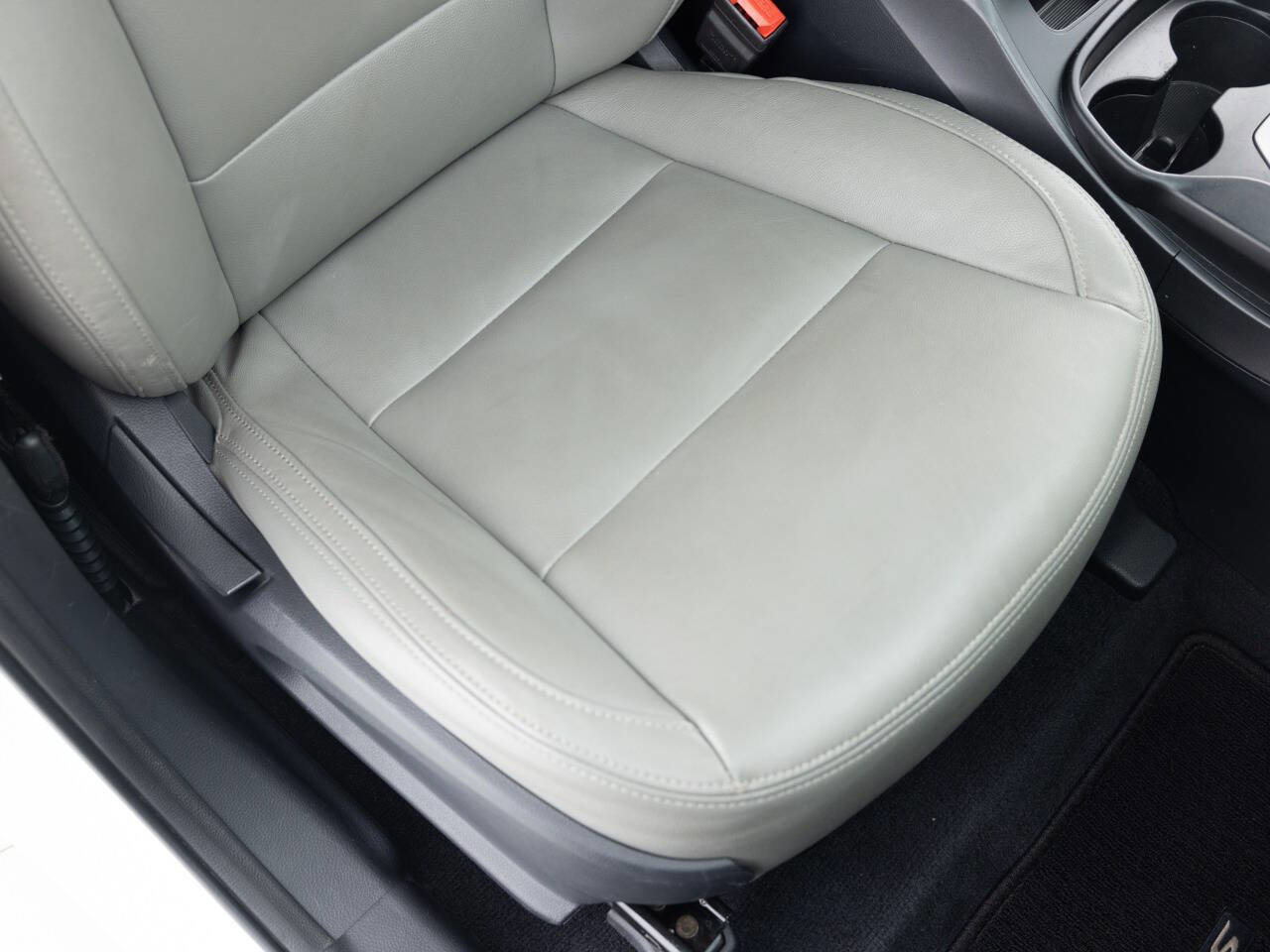 Used 2016 Hyundai Santa Fe Sport image 25