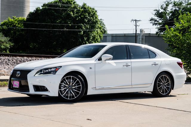 Used 2013 Lexus LS 460 w/ F-Sport Pkg RWD image 32