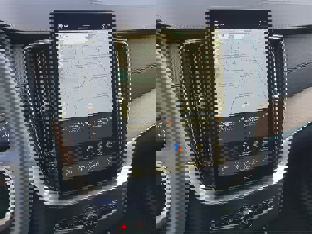 New 2026 Volvo XC90 B6 Plus w/ Protection Package Premier image 26