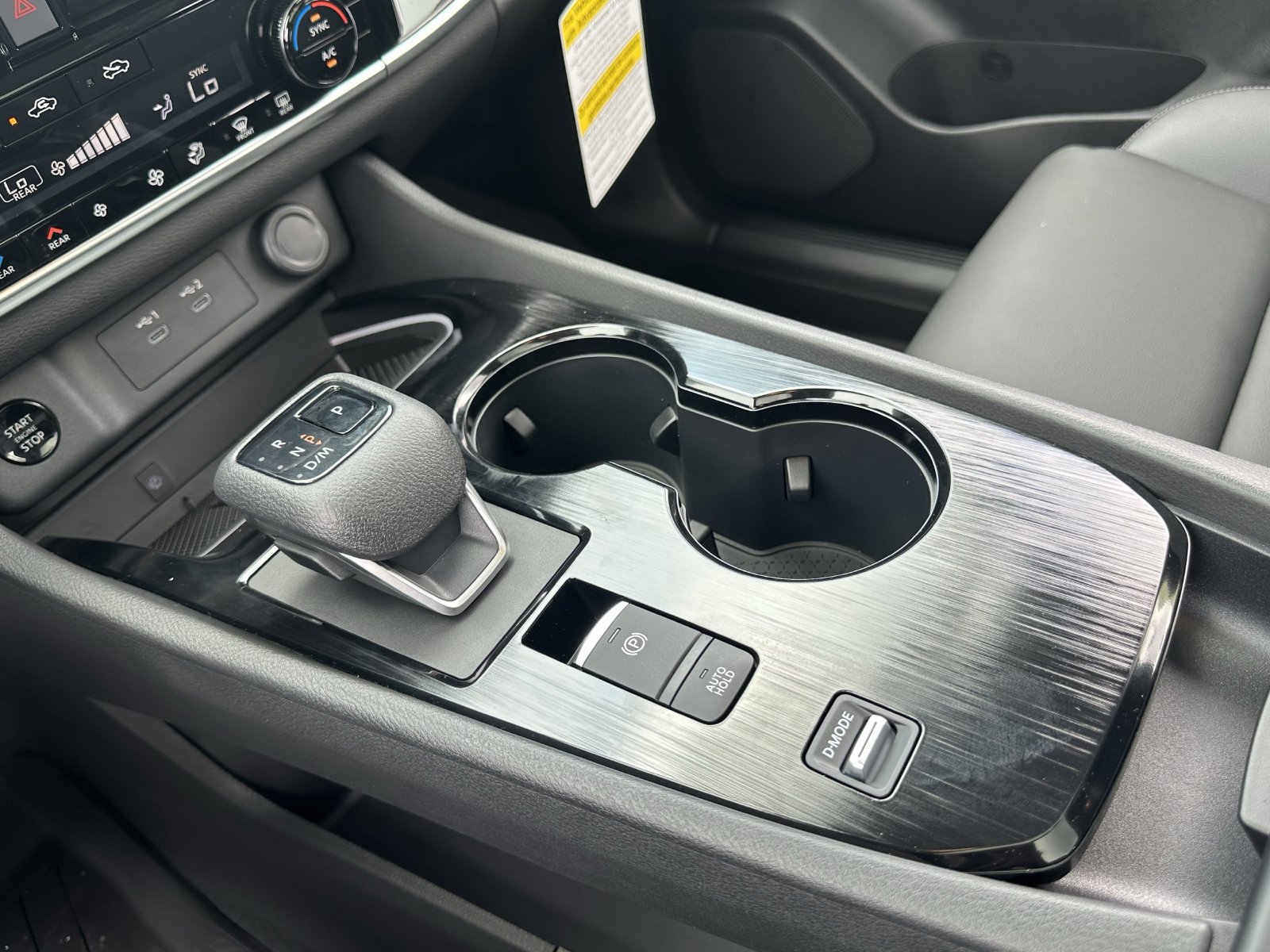 New 2025 Nissan Rogue SL w/ SL Premium Package FWD image 9