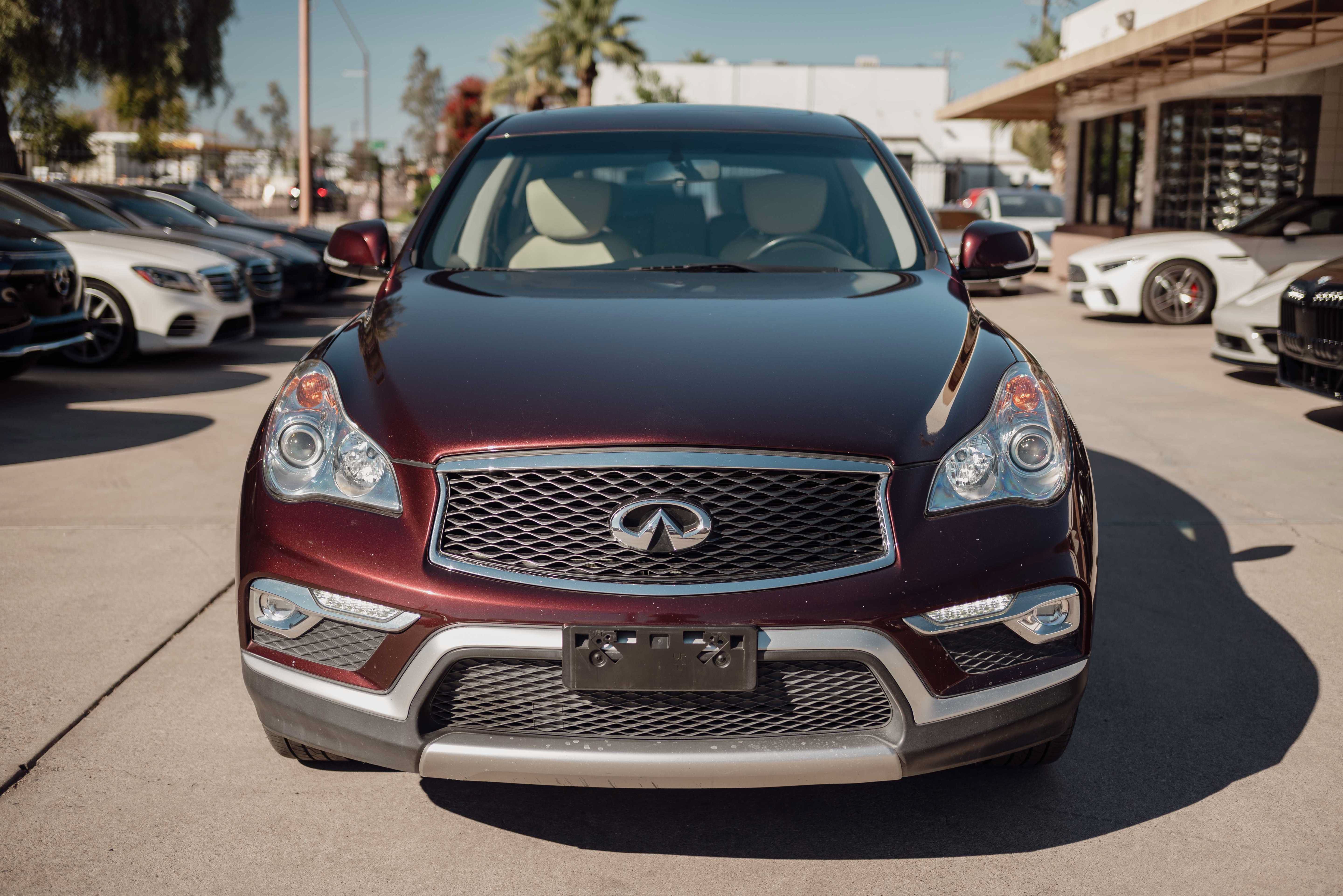 Used 2017 INFINITI QX50 2WD image 3