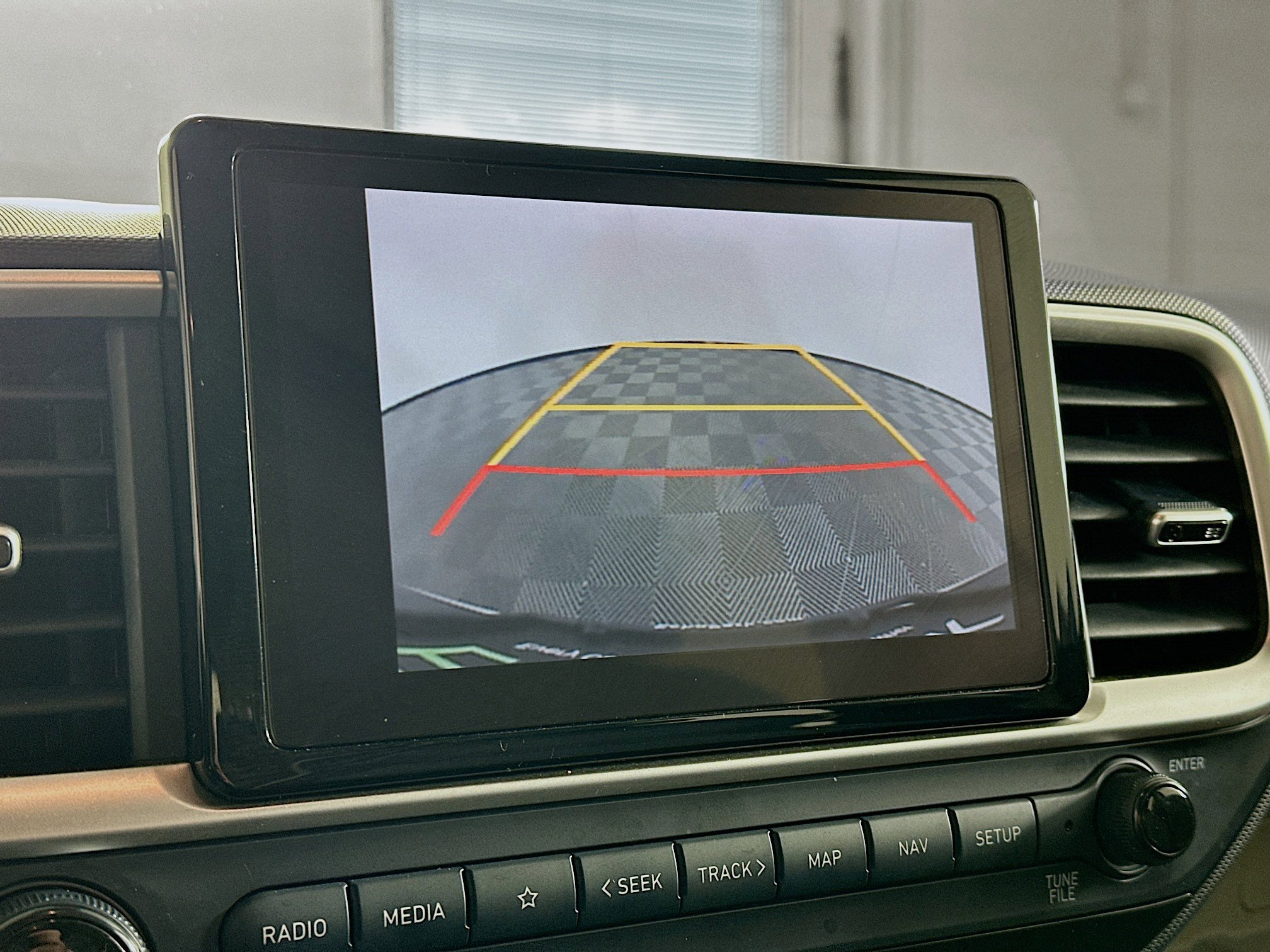 Used 2024 Hyundai Venue Limited image 23