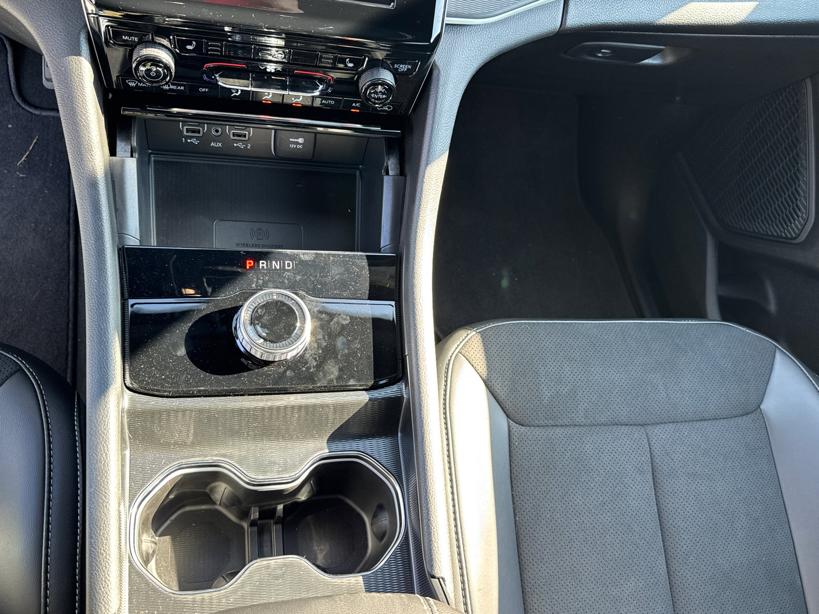 New 2025 Jeep Grand Cherokee Altitude AWD/4WD image 13