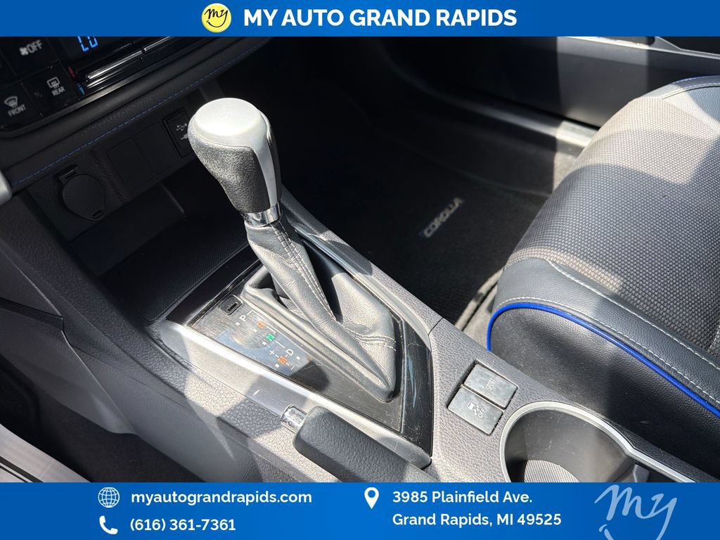 Used 2019 Toyota Corolla SE FWD image 23
