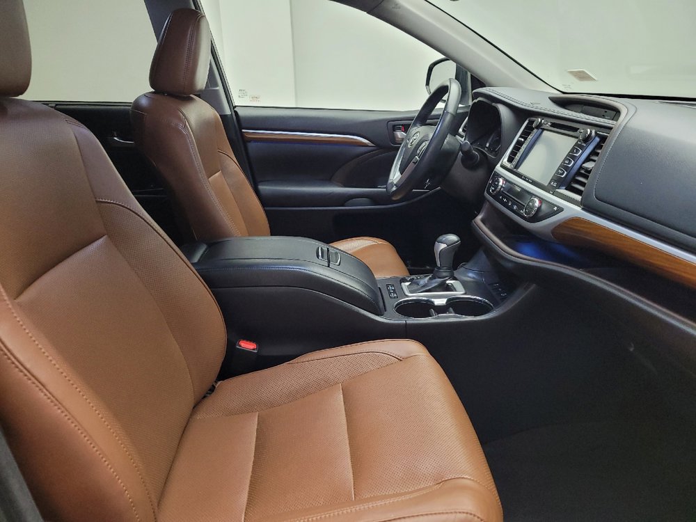 Used 2018 Toyota Highlander Limited Platinum AWD/4WD image 21