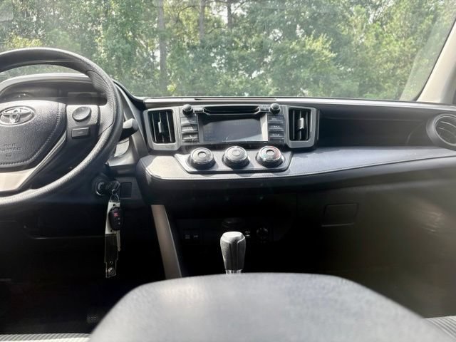 Used 2016 Toyota RAV4 LE FWD image 26