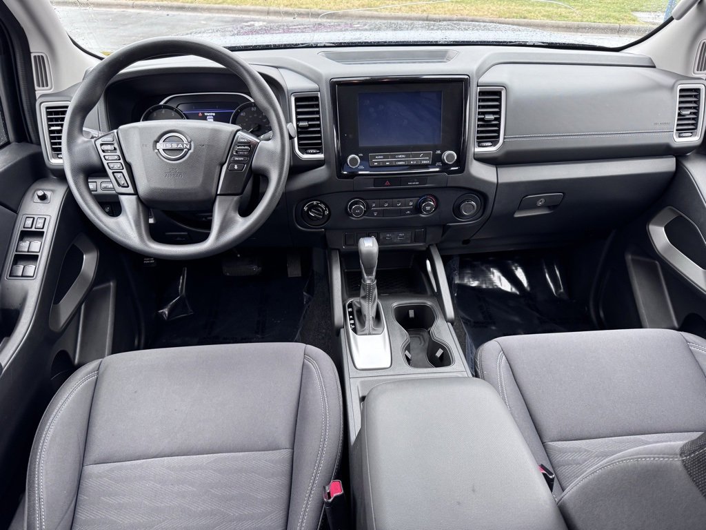 Used 2022 Nissan Frontier SV w/ Technology Package image 5