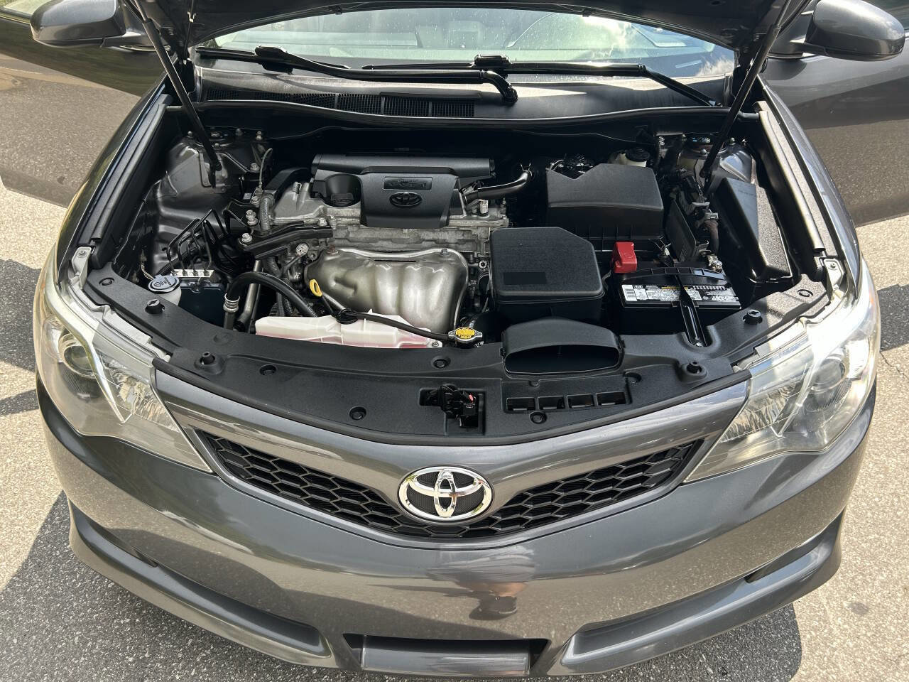 Used 2013 Toyota Camry SE image 18