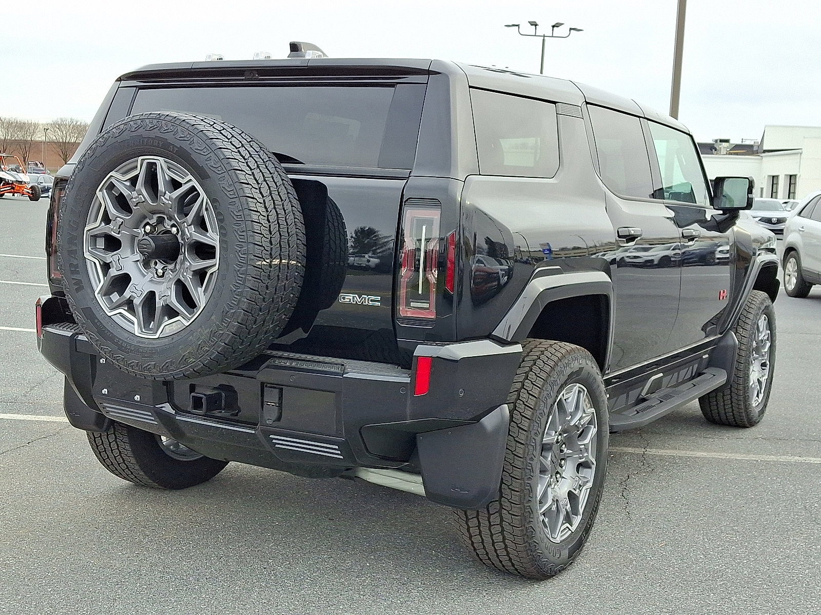 New 2026 GMC Hummer EV SUV w/ LPO, Sport Package image 4