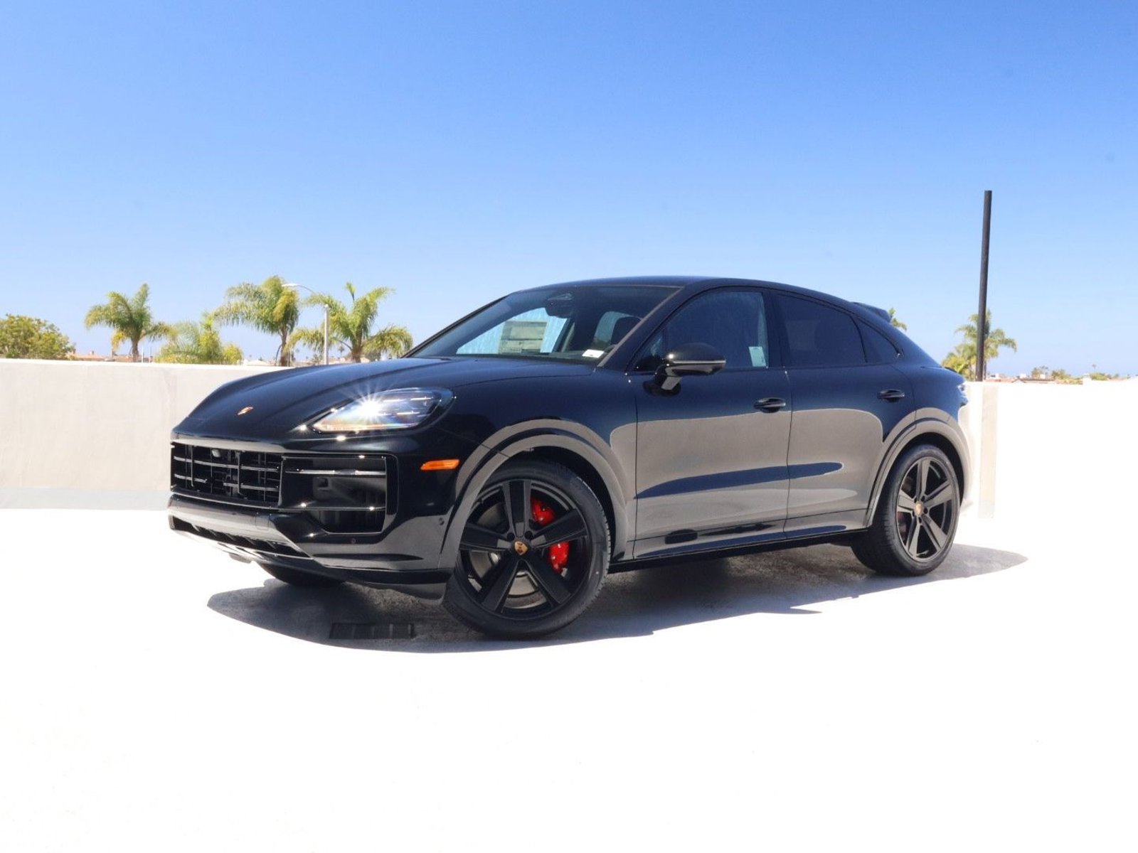 New 2026 Porsche Cayenne GTS AWD/4WD image 1