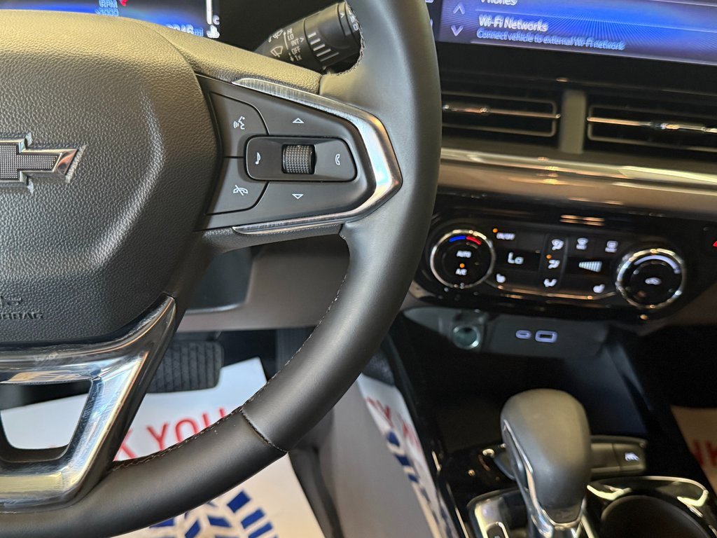 Used 2025 Chevrolet Trax ACTIV w/ Driver Confidence Package image 11