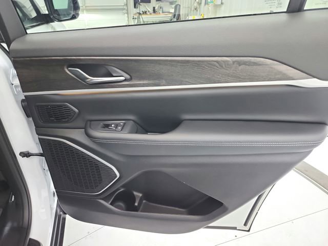 New 2026 Jeep Grand Cherokee L Limited image 44