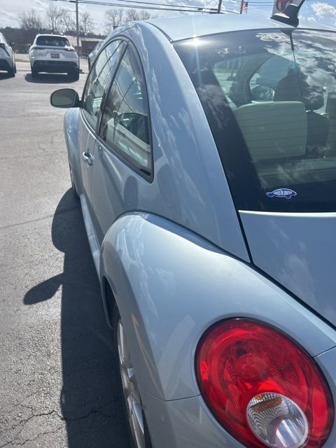Used 2010 Volkswagen Beetle Coupe image 38