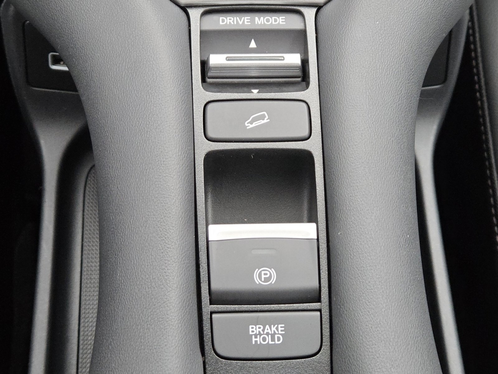 Used 2023 Honda HR-V EX-L image 32