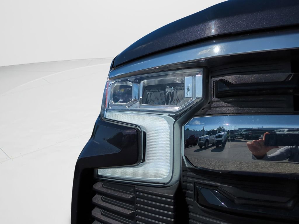 Used 2022 Chevrolet Silverado 1500 LT w/ Protection Package image 9