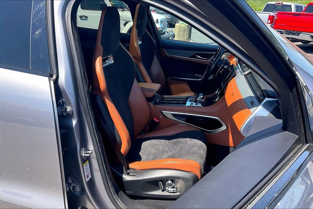 Used 2021 Jaguar F-PACE SVR AWD/4WD image 31