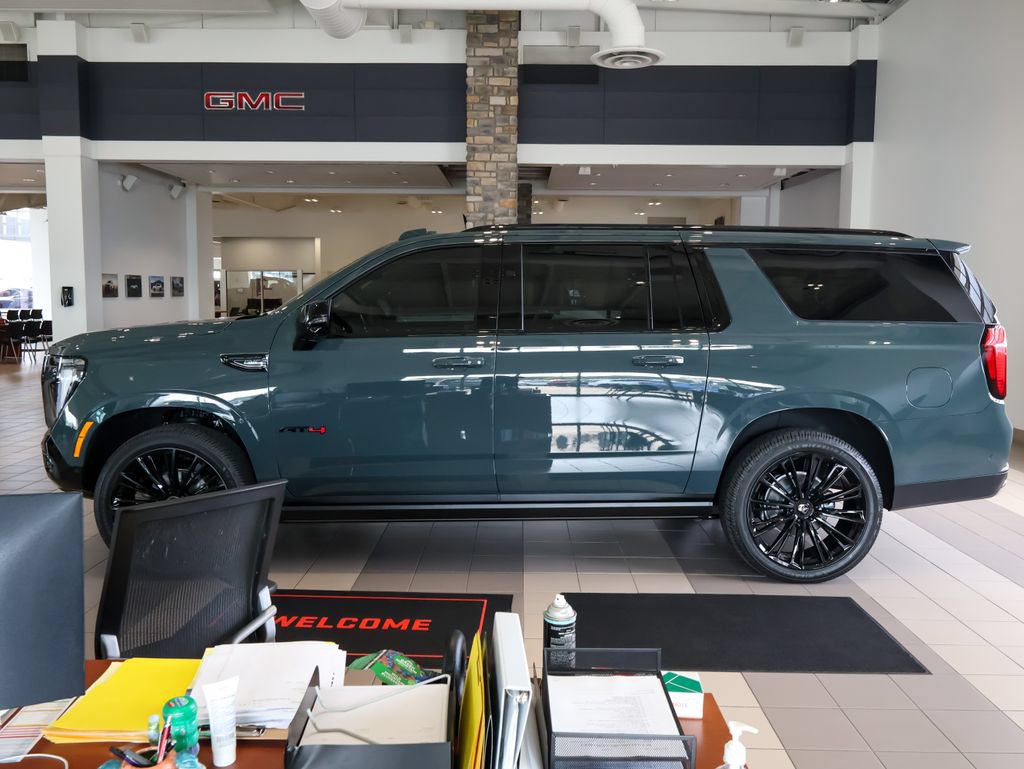 New 2026 GMC Yukon XL AT4 Ultimate AWD/4WD image 2